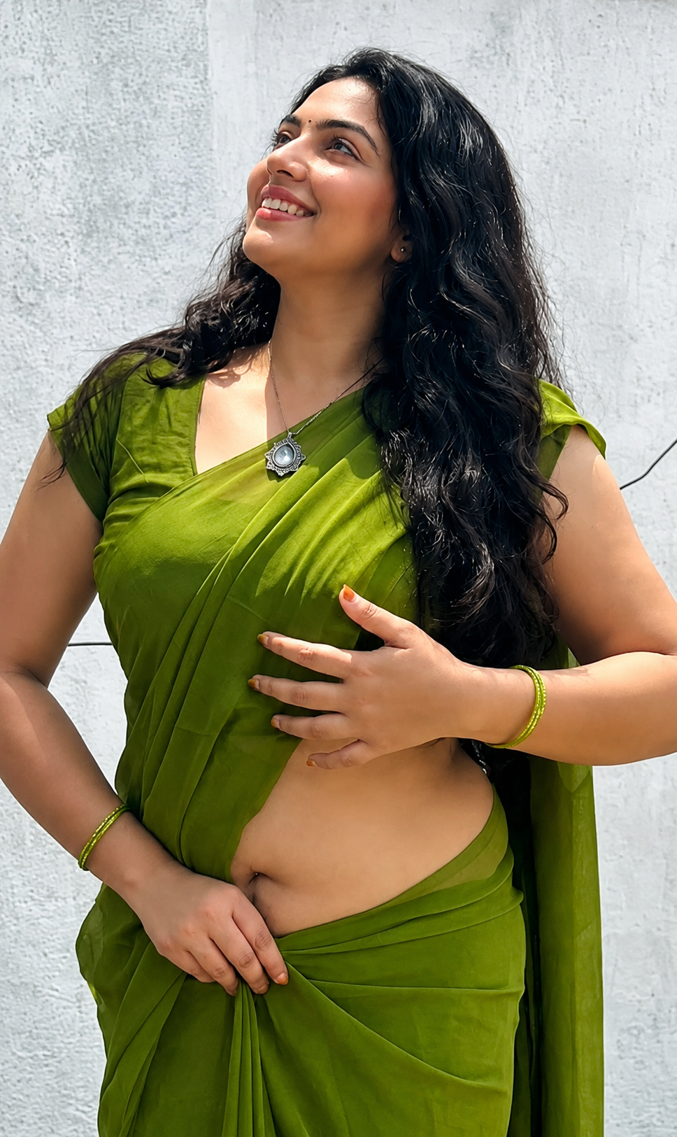 Tamil Serial Actress And Cute Actress Hot Saree (25)