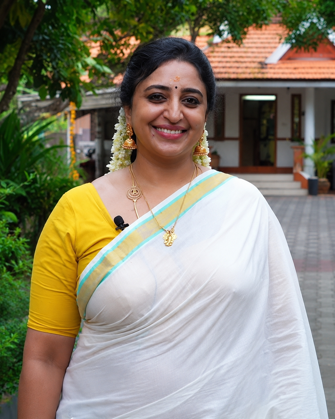 Tamil Serial Actress And Cute Actress Hot Saree (17)